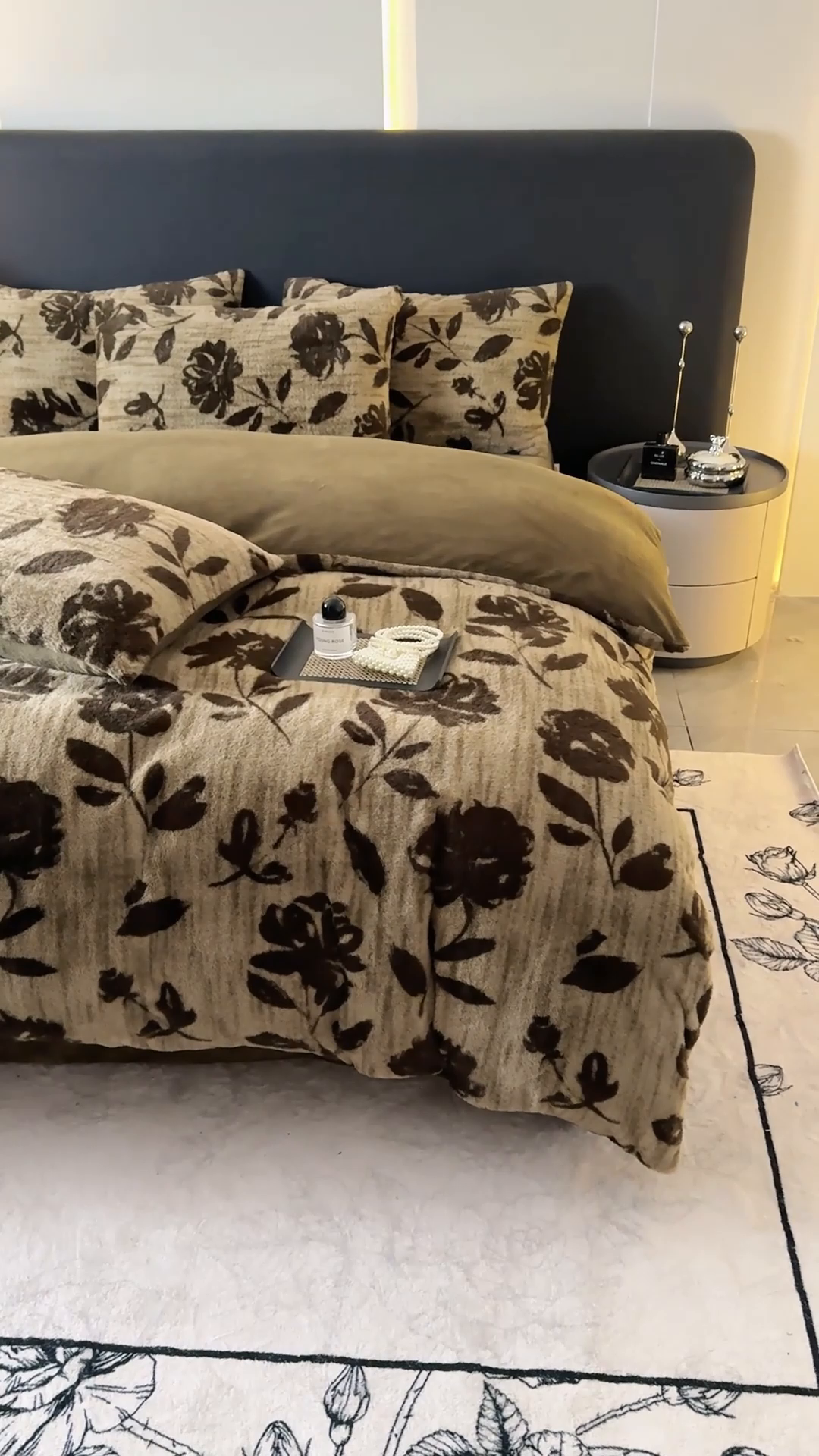 91家纺网 家纺一手货源 找家纺 赛丽雅 2025新款高克重兔毛绒兔兔绒牛奶绒四件套 花海