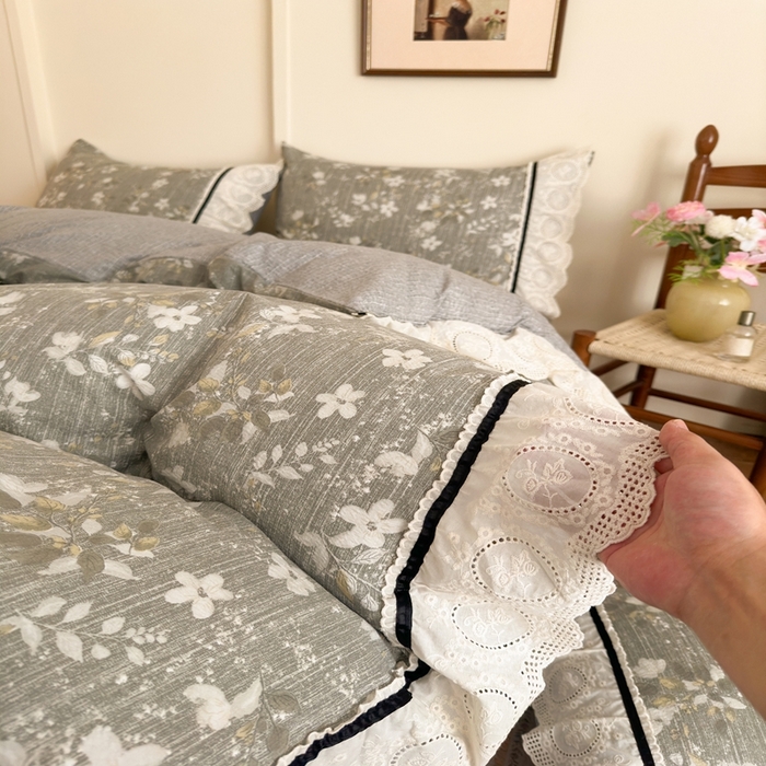 91家纺网 家纺一手货源 找家纺 芯贝儿 2025秋冬新款加厚全m花边m麻复古风亚麻皱皱双层纱水洗m四件套 幽兰拂晓