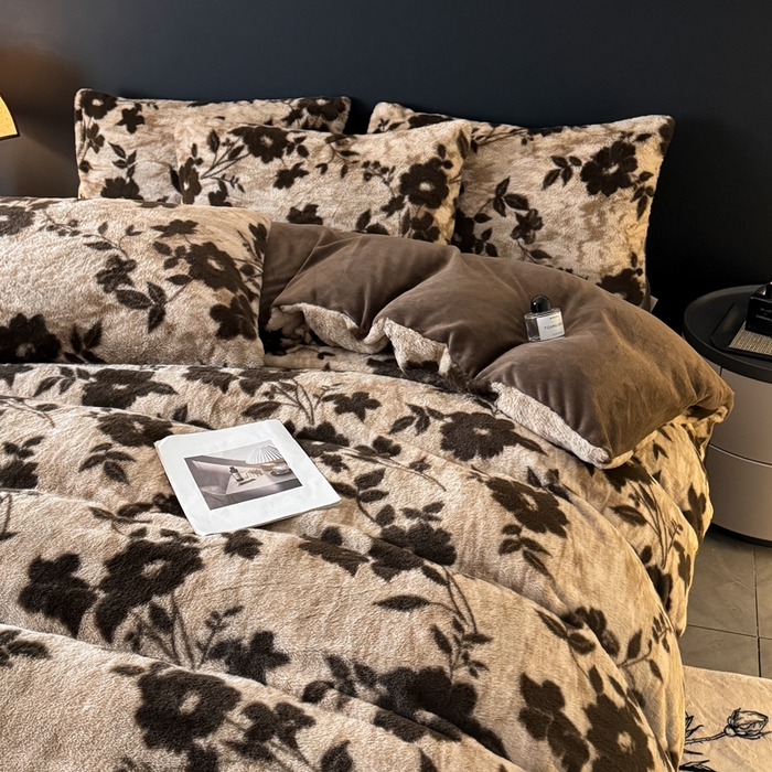 91家纺网 家纺一手货源 找家纺 赛丽雅 2025新款高克重兔毛绒兔兔绒牛奶绒四件套 简爱