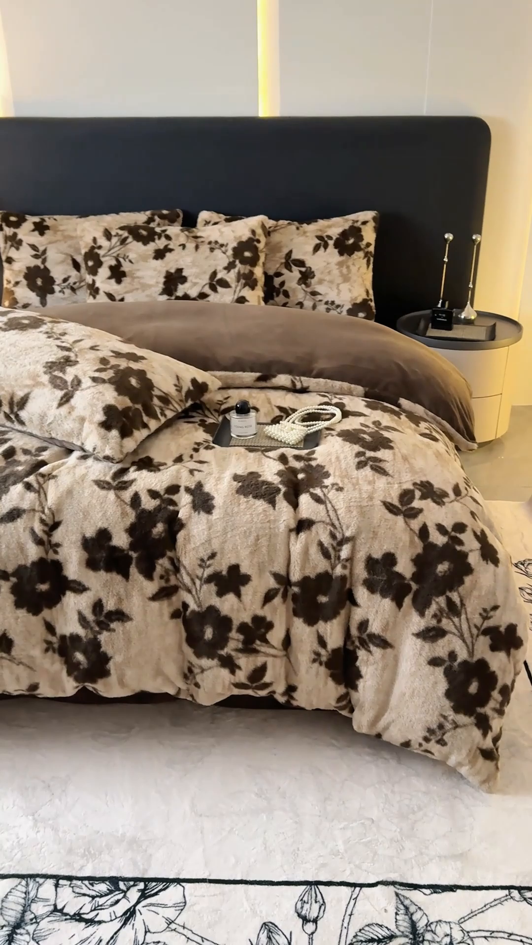 91家纺网 家纺一手货源 找家纺 赛丽雅 2025新款高克重兔毛绒兔兔绒牛奶绒四件套 简爱