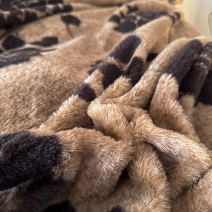 91家纺网 家纺一手货源 找家纺 赛丽雅 2025新款高克重兔毛绒兔兔绒牛奶绒四件套 盛放