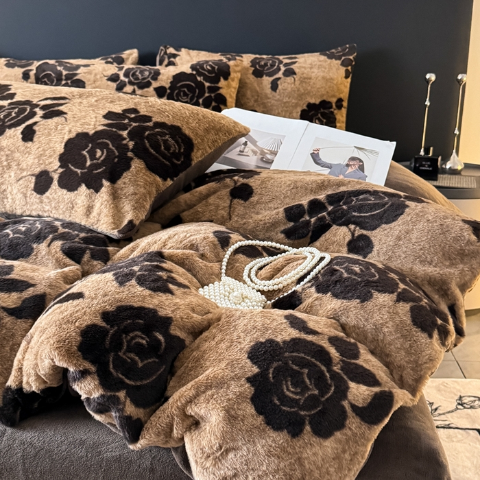 91家纺网 家纺一手货源 找家纺 赛丽雅 2025新款高克重兔毛绒兔兔绒牛奶绒四件套 盛放