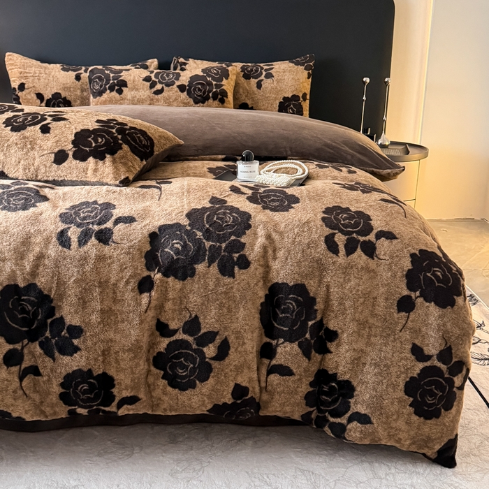 91家纺网 家纺一手货源 找家纺 赛丽雅 2025新款高克重兔毛绒兔兔绒牛奶绒四件套 盛放