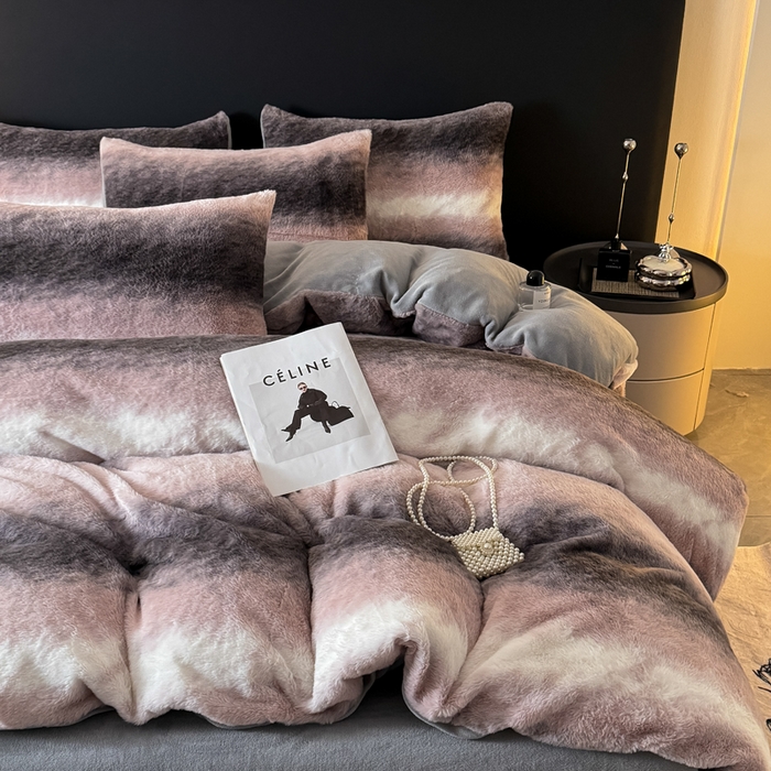 91家纺网 家纺一手货源 找家纺 赛丽雅 2025新款高克重兔毛绒兔兔绒牛奶绒四件套 时尚-粉