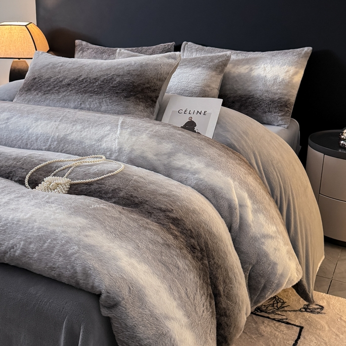 91家纺网 家纺一手货源 找家纺 赛丽雅 2025新款高克重兔毛绒兔兔绒牛奶绒四件套 时尚-灰