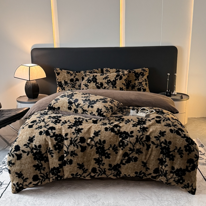 91家纺网 家纺一手货源 找家纺 赛丽雅 2025新款高克重兔毛绒兔兔绒牛奶绒四件套 枝蔓