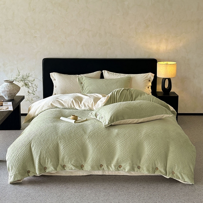 91家纺网 家纺一手货源 找家纺 （总）十方家居 2025年新款9斤加厚雕花绒牛奶绒剪花纽扣款工艺牛奶绒四件套（全网控价标准不低于168）