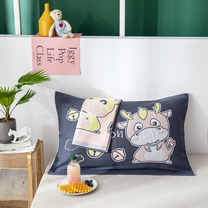 91家纺网 家纺一手货源 找家纺 朴尔家纺-毛巾被 2025新款儿童定位卡通大版花全棉纯棉四层纱布枕巾 犄角龙 53x78cm成人枕巾/对