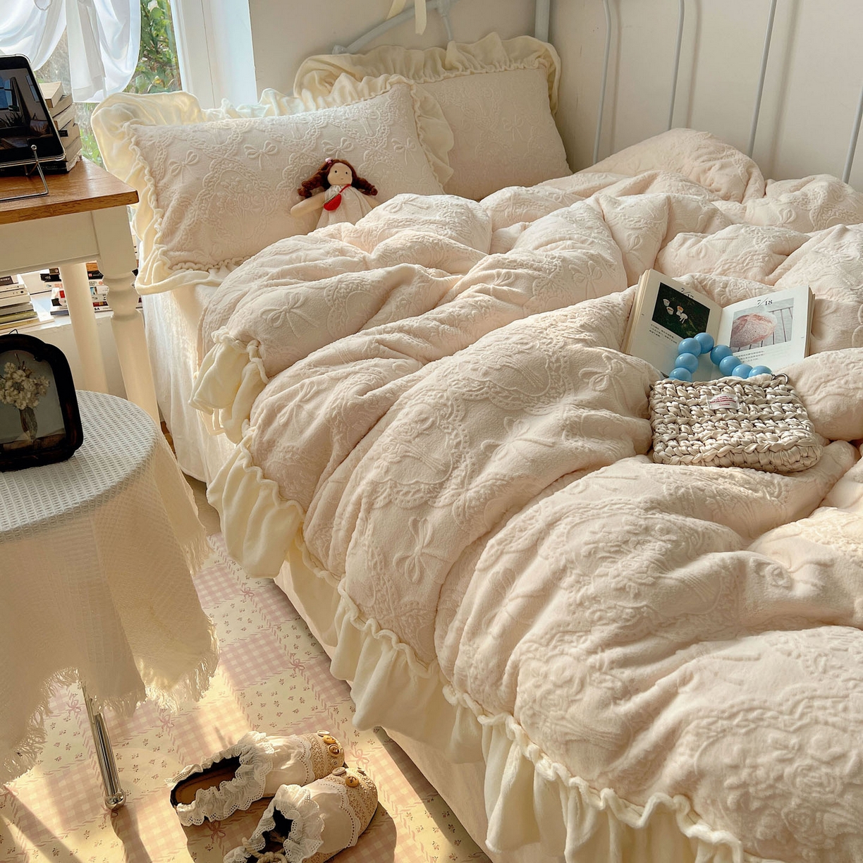 91家纺网 家纺一手货源 找家纺 （总）六巷胡同 2025新款韩系博主风少女心蝴蝶结捧花A类牛奶绒四件套