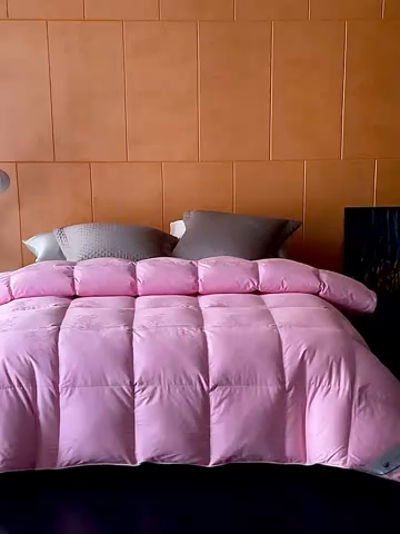 91家纺网 家纺一手货源 找家纺 暖羽屋羽绒馆 2025新款带质检报告 95白鹅绒60s提花纯棉羽绒被子 双层加厚冬被 F雅馨 粉色