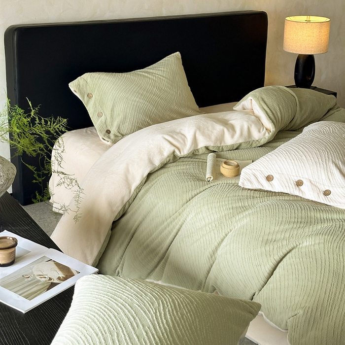 91家纺网 家纺一手货源 找家纺 十方家居 2025新款9斤加厚真兔毛刺绣高克重全消光牛奶绒四件套 MIUMIU-豆沙