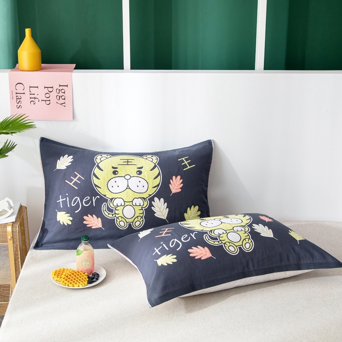 91家纺网 家纺一手货源 找家纺 朴尔家纺-毛巾被 2025新款儿童定位卡通大版花全棉纯棉四层纱布枕巾 威风虎 53x78cm成人枕巾/对