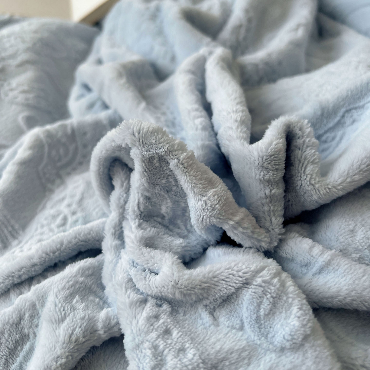 91家纺网 家纺一手货源 找家纺 六巷胡同 2025新款韩系博主风少女心蝴蝶结捧花A类牛奶绒四件套 蝴蝶结捧花-蓝