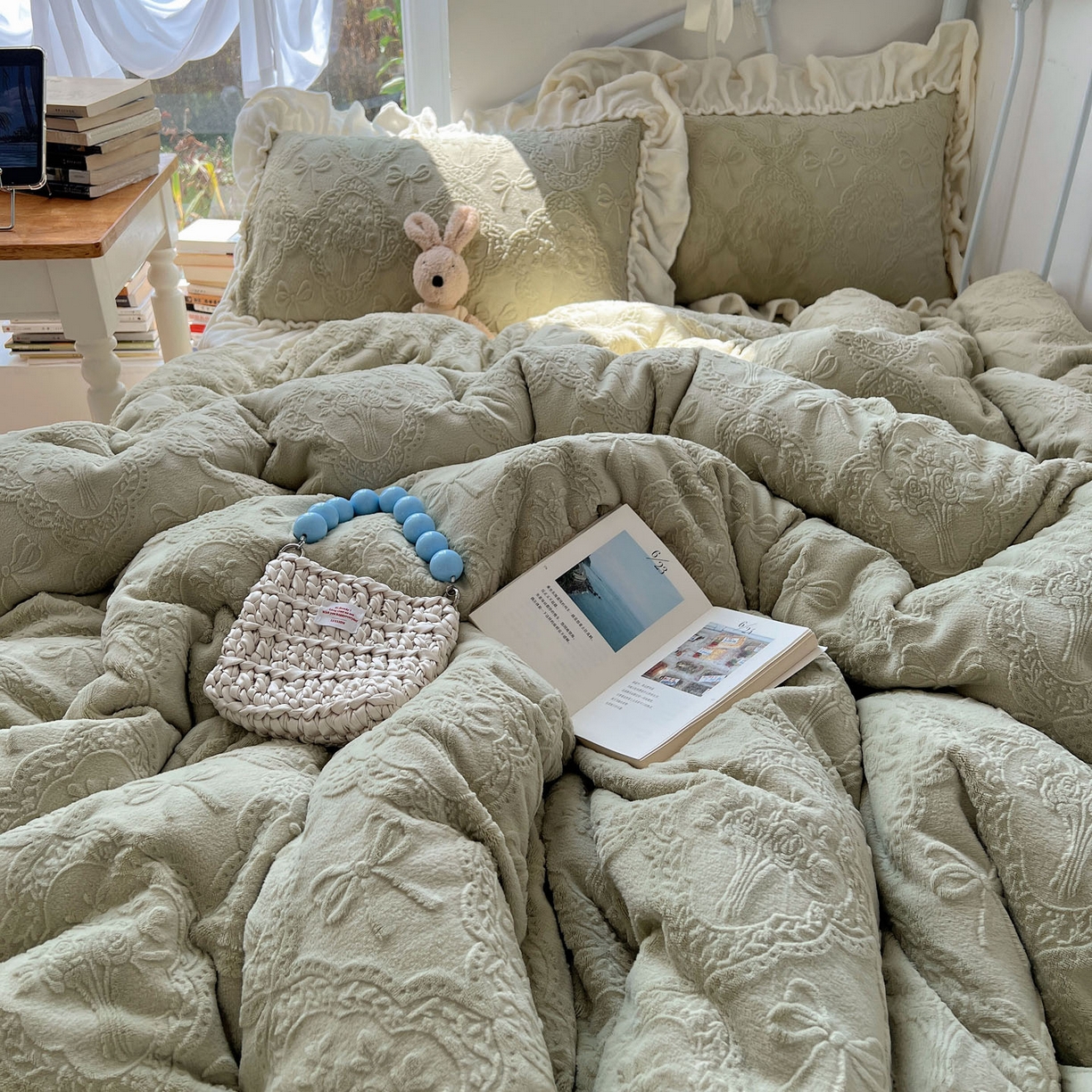 91家纺网 家纺一手货源 找家纺 六巷胡同 2025新款韩系博主风少女心蝴蝶结捧花A类牛奶绒四件套 蝴蝶结捧花-绿