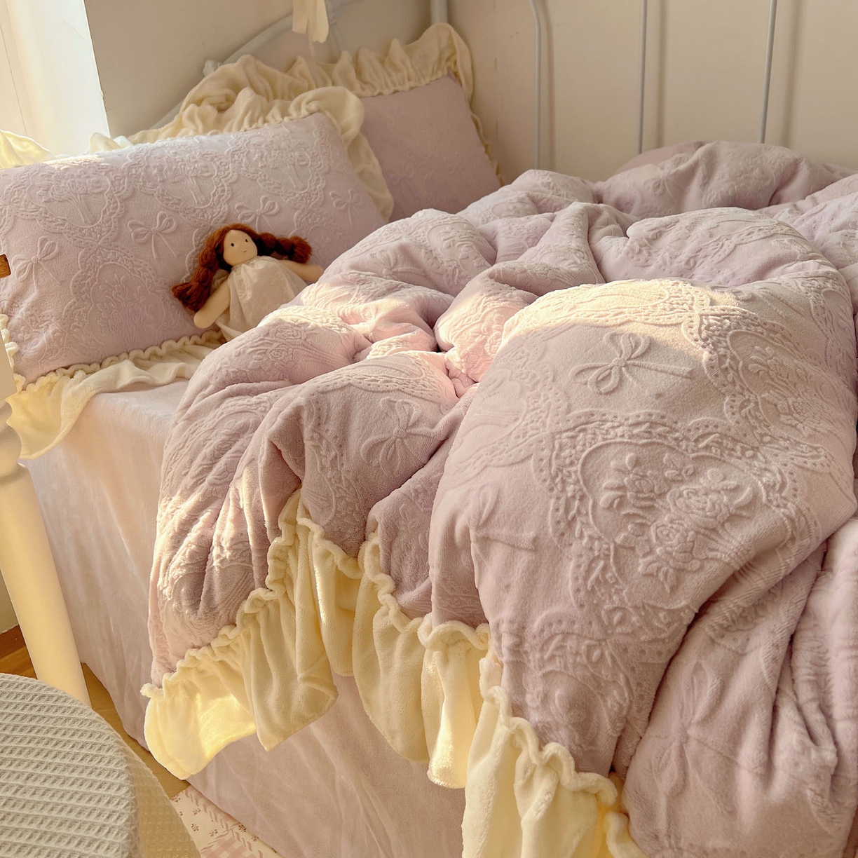 91家纺网 家纺一手货源 找家纺 六巷胡同 2025新款韩系博主风少女心蝴蝶结捧花A类牛奶绒四件套 蝴蝶结捧花-紫