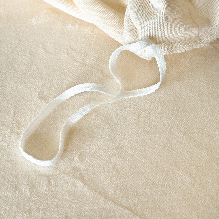 91家纺网 家纺一手货源 找家纺 十方家居 2025年新款9斤加厚雕花绒牛奶绒剪花纽扣款工艺牛奶绒四件套（全网控价标准不低于168） 兰亭-奶白