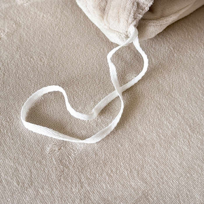 91家纺网 家纺一手货源 找家纺 十方家居 2025年新款9斤加厚雕花绒牛奶绒剪花纽扣款工艺牛奶绒四件套（全网控价标准不低于168） 烟雨-浅灰