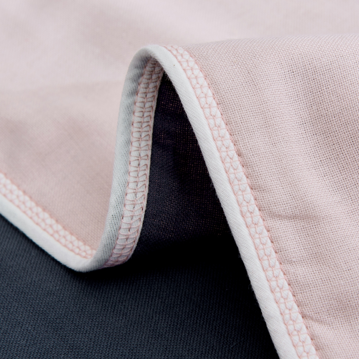 91家纺网 家纺一手货源 找家纺 朴尔家纺-毛巾被 2025新款卡通AB组合全棉纯棉层纱布枕巾 懒懒长颈鹿 52x78cm/对