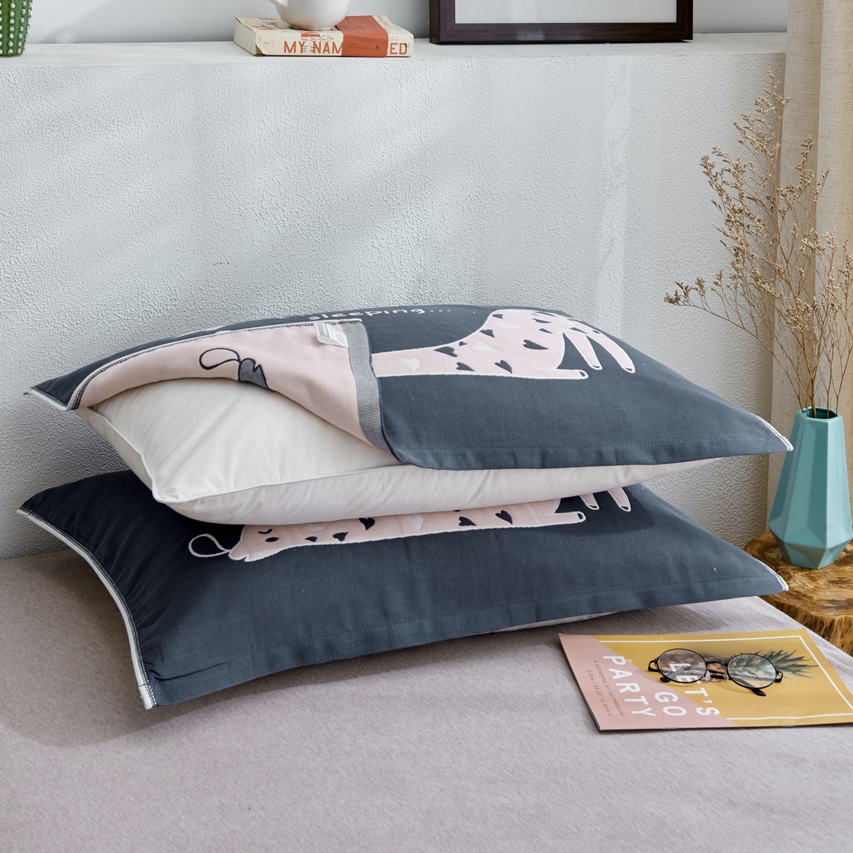 91家纺网 家纺一手货源 找家纺 朴尔家纺-毛巾被 2025新款卡通AB组合全棉纯棉层纱布枕巾 懒懒长颈鹿 52x78cm/对