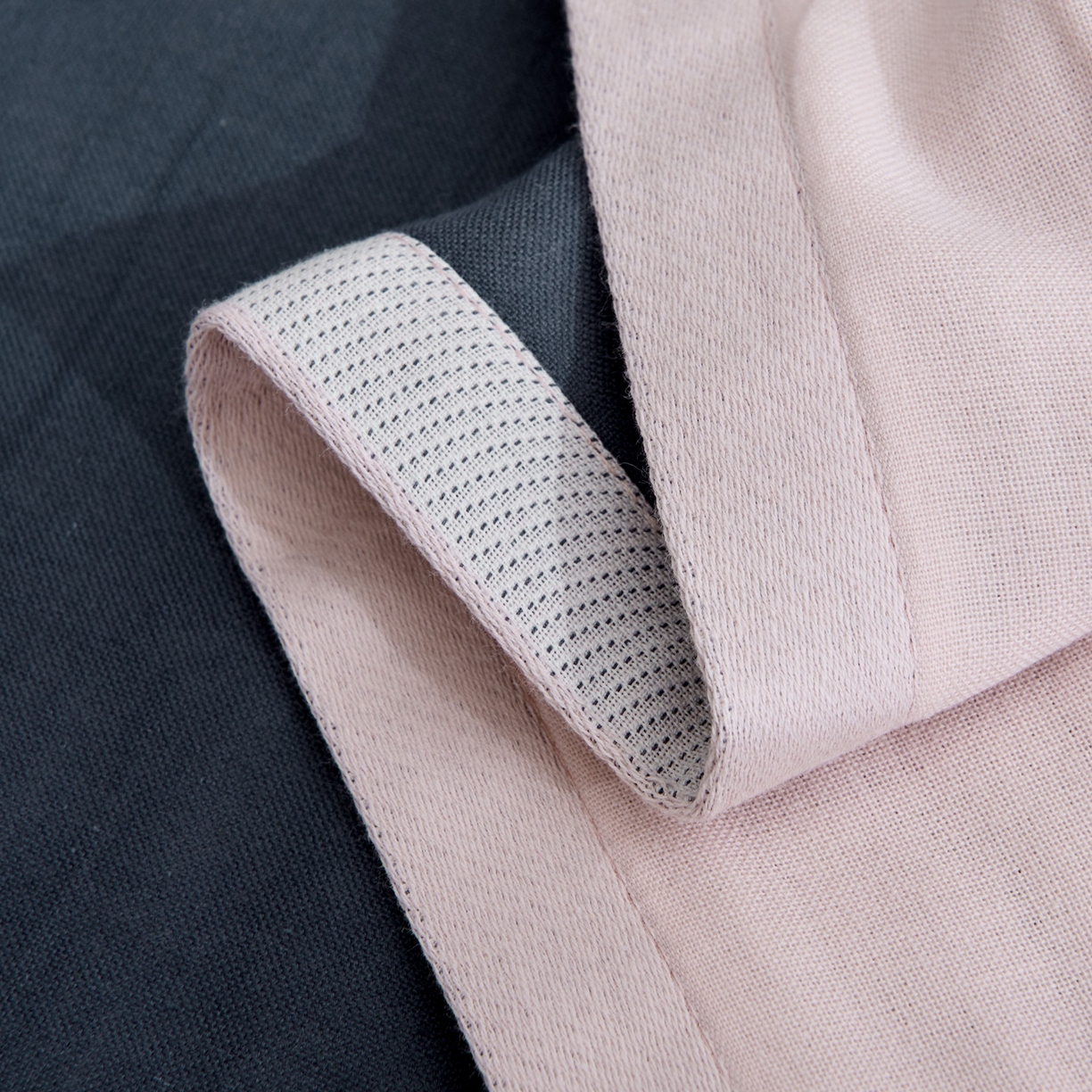 91家纺网 家纺一手货源 找家纺 朴尔家纺-毛巾被 2025新款卡通AB组合全棉纯棉层纱布枕巾 懒懒长颈鹿 52x78cm/对