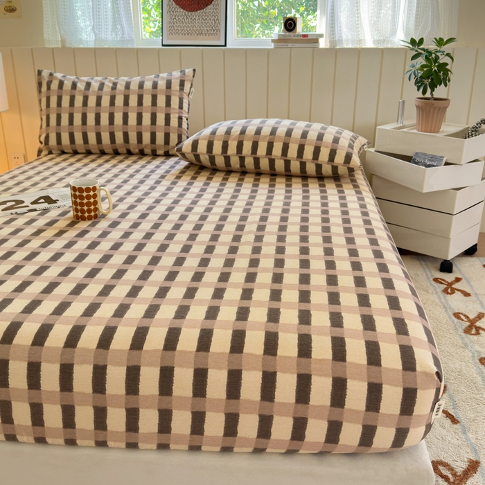 91家纺网 家纺一手货源 找家纺 如意朵 2025新款时尚印花全棉加厚磨毛床笠 艾格-浅咖