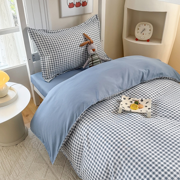 91家纺网 家纺一手货源 找家纺 南通菲度家纺 2025新款高克重芦荟棉四件套-宿舍第三批 小蓝格-雾蓝