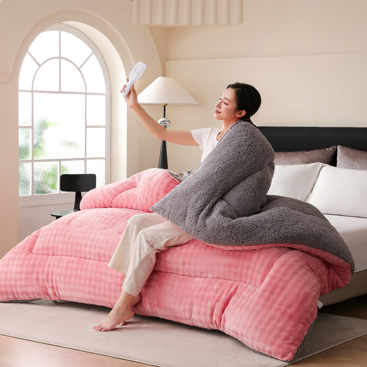 91家纺网 家纺一手货源 找家纺 金灵居 2025新款兔毛绒冬被兔毛被子被芯春秋被 兔兔绒被-豆沙粉