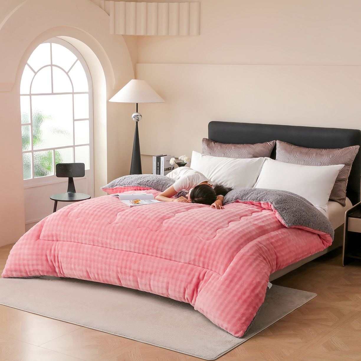 91家纺网 家纺一手货源 找家纺 金灵居 2025新款兔毛绒冬被兔毛被子被芯春秋被 兔兔绒被-豆沙粉