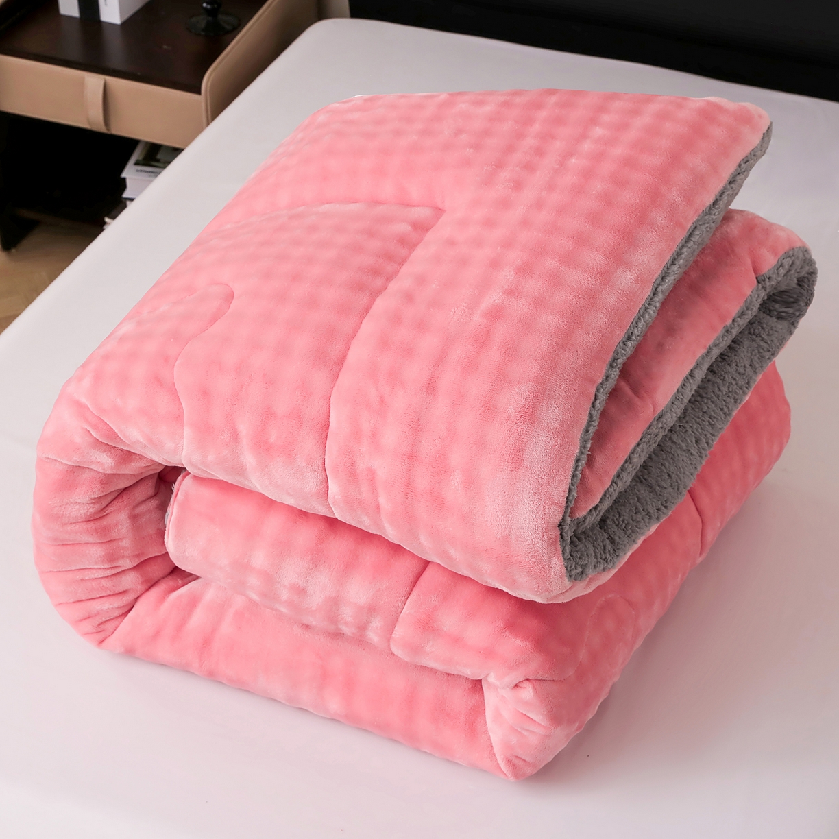 91家纺网 家纺一手货源 找家纺 金灵居 2025新款兔毛绒冬被兔毛被子被芯春秋被 兔兔绒被-豆沙粉