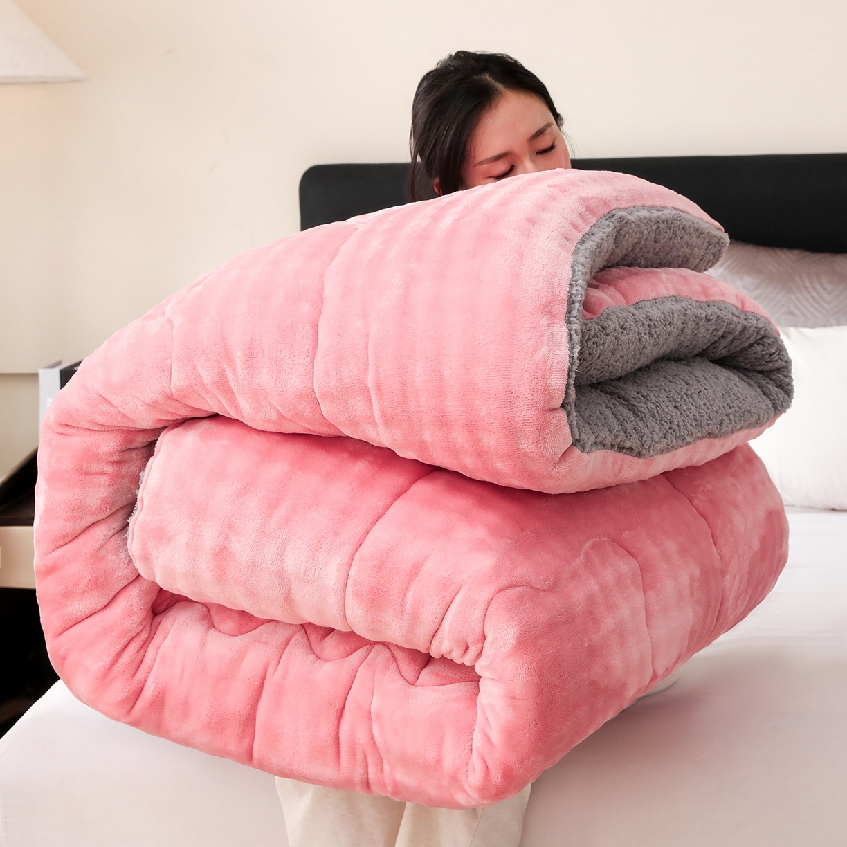 91家纺网 家纺一手货源 找家纺 金灵居 2025新款兔毛绒冬被兔毛被子被芯春秋被 兔兔绒被-豆沙粉