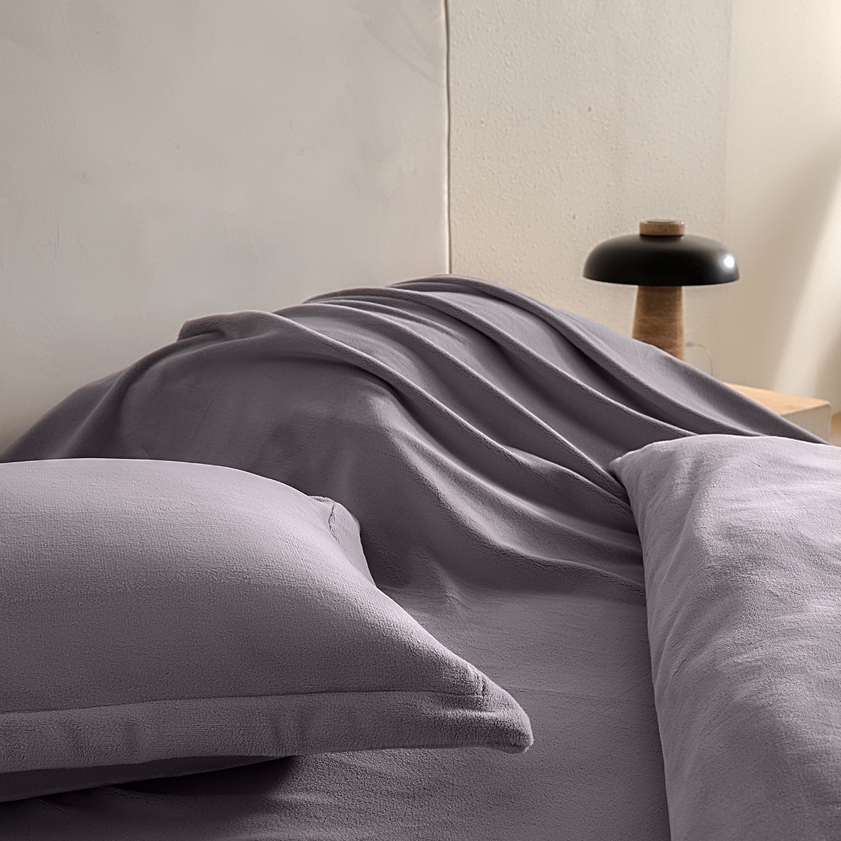 91家纺网 家纺一手货源 找家纺 禧禾 2025新款A类300G醇厚速暖绒四件套-莫兰迪 莫兰迪-淡雅紫