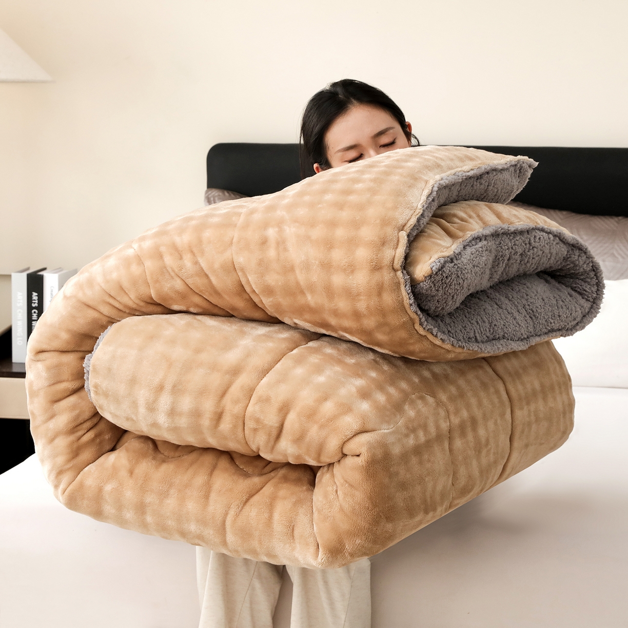 91家纺网 家纺一手货源 找家纺 金灵居 2025新款兔毛绒冬被兔毛被子被芯春秋被 兔兔绒被-卡其