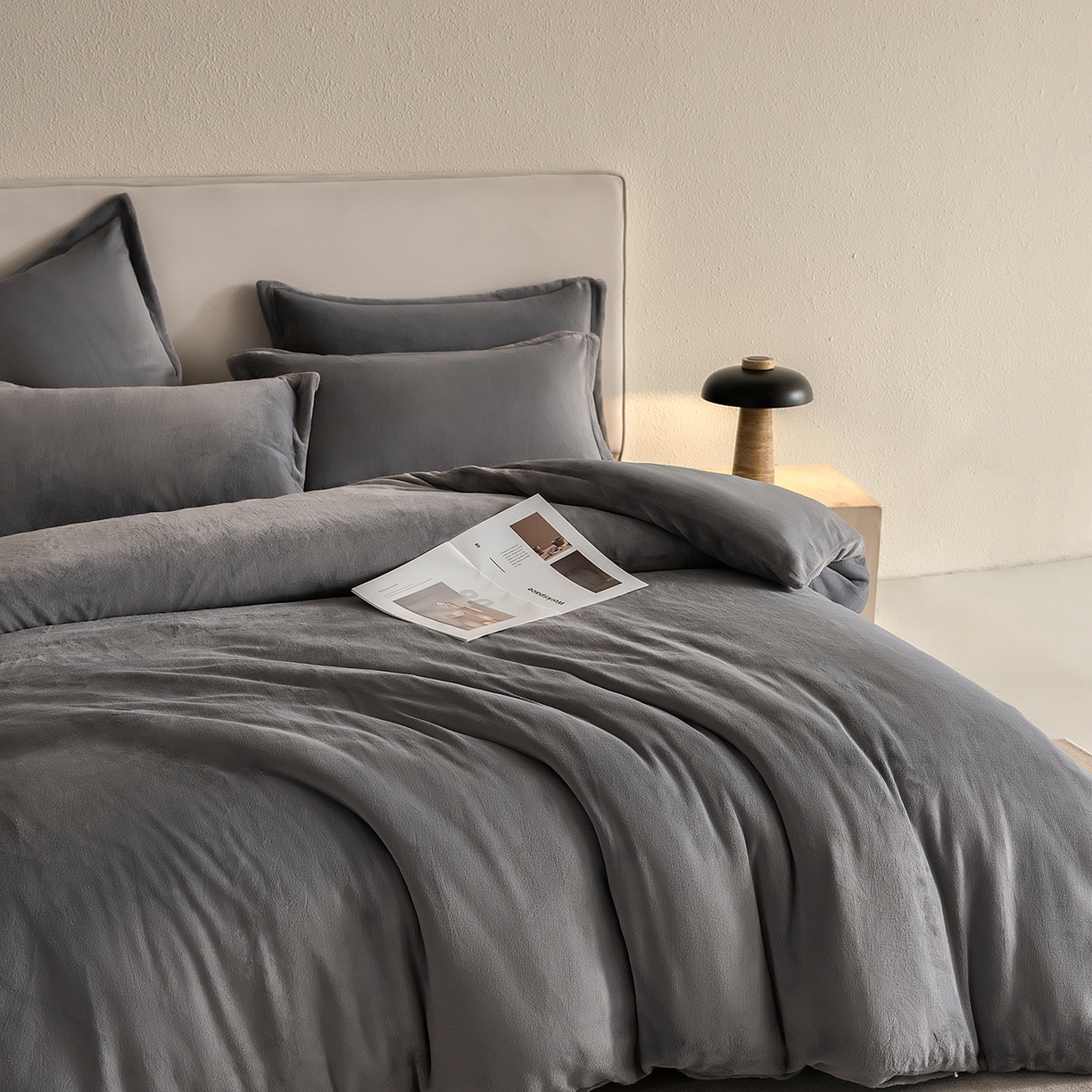 91家纺网 家纺一手货源 找家纺 禧禾 2025新款A类300G醇厚速暖绒四件套-莫兰迪 莫兰迪-高级灰