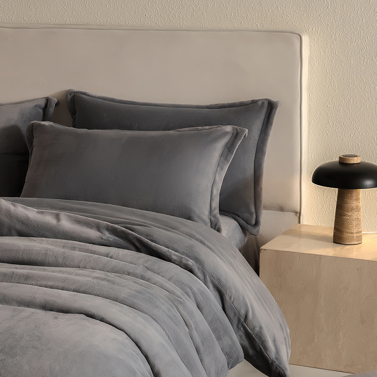 91家纺网 家纺一手货源 找家纺 禧禾 2025新款A类300G醇厚速暖绒四件套-莫兰迪 莫兰迪-高级灰