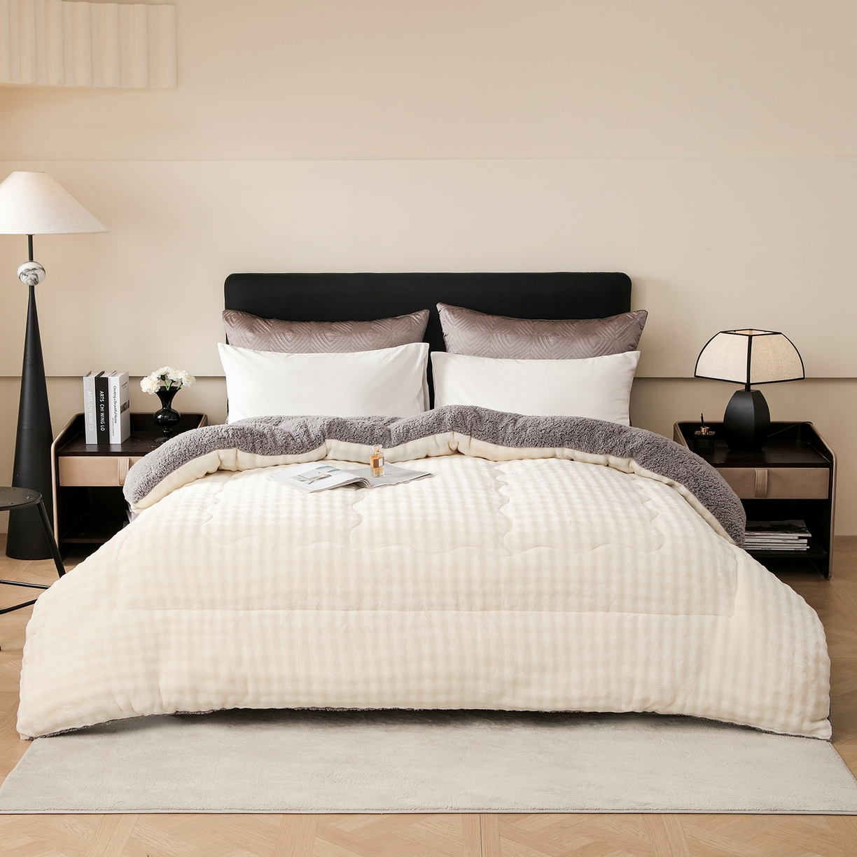 91家纺网 家纺一手货源 找家纺 金灵居 2025新款兔毛绒冬被兔毛被子被芯春秋被 兔兔绒被-米白