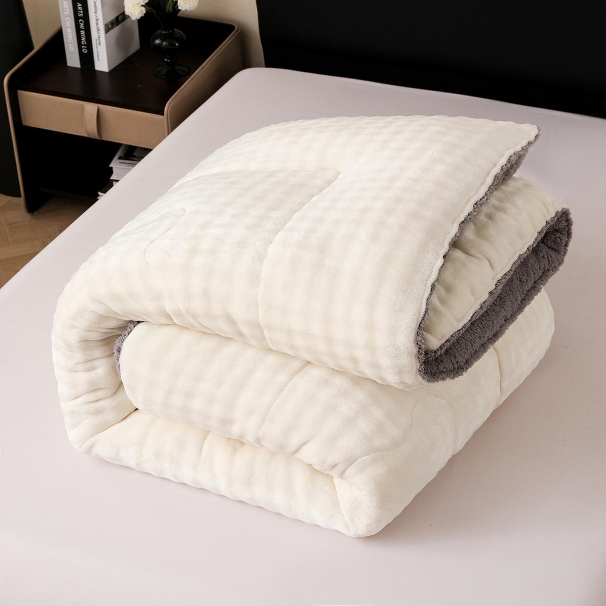 91家纺网 家纺一手货源 找家纺 金灵居 2025新款兔毛绒冬被兔毛被子被芯春秋被 兔兔绒被-米白