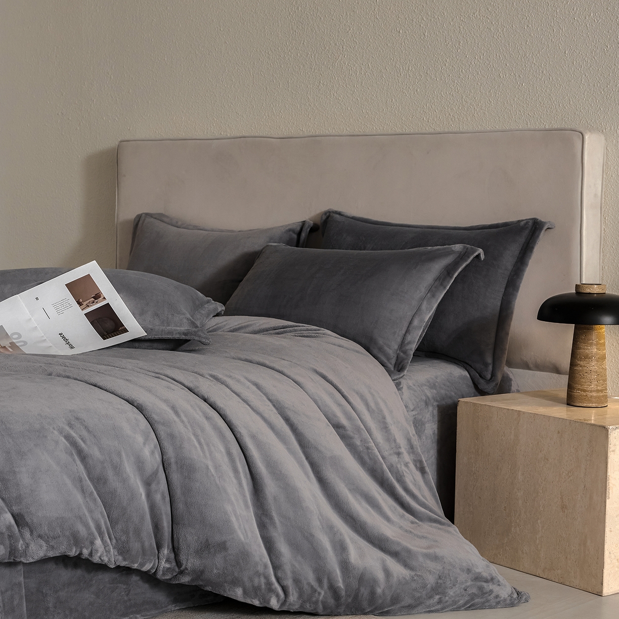 91家纺网 家纺一手货源 找家纺 禧禾 2025新款A类300G醇厚速暖绒四件套-莫兰迪 莫兰迪-高级灰