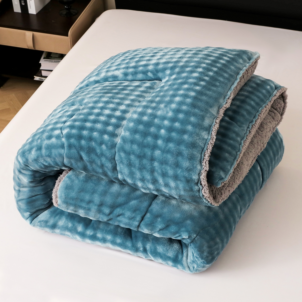 91家纺网 家纺一手货源 找家纺 金灵居 2025新款兔毛绒冬被兔毛被子被芯春秋被 兔兔绒被-蔚蓝