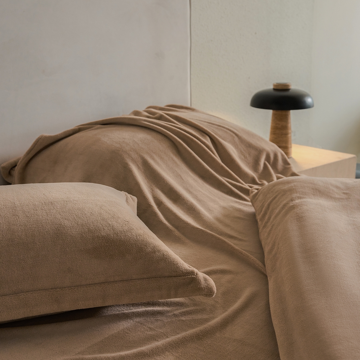 91家纺网 家纺一手货源 找家纺 禧禾 2025新款A类300G醇厚速暖绒四件套-莫兰迪 莫兰迪-秋杏咖