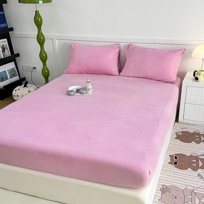 91家纺网 家纺一手货源 找家纺 觅妮家纺 2025新款200g牛奶绒床笠外贸跨境电商亚马逊速卖通床笠三件套欧美跨境平台TEMU SHE 芭比粉