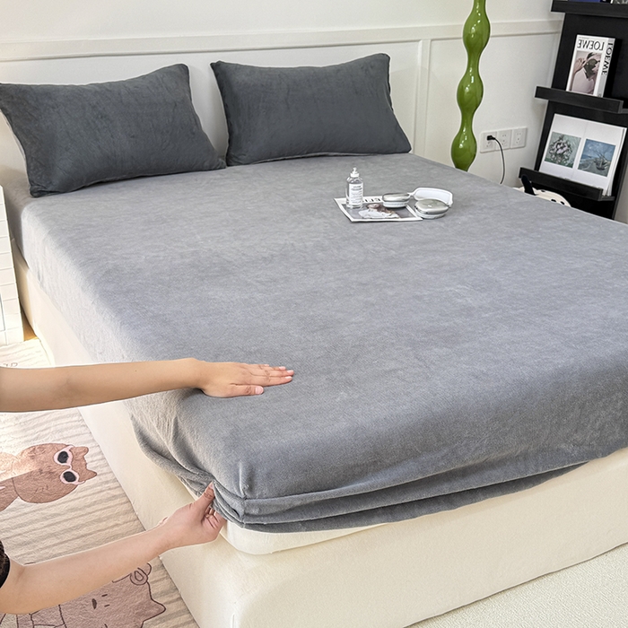 91家纺网 家纺一手货源 找家纺 觅妮家纺 2025新款200g牛奶绒床笠外贸跨境电商亚马逊速卖通床笠三件套欧美跨境平台TEMU SHE 灰色