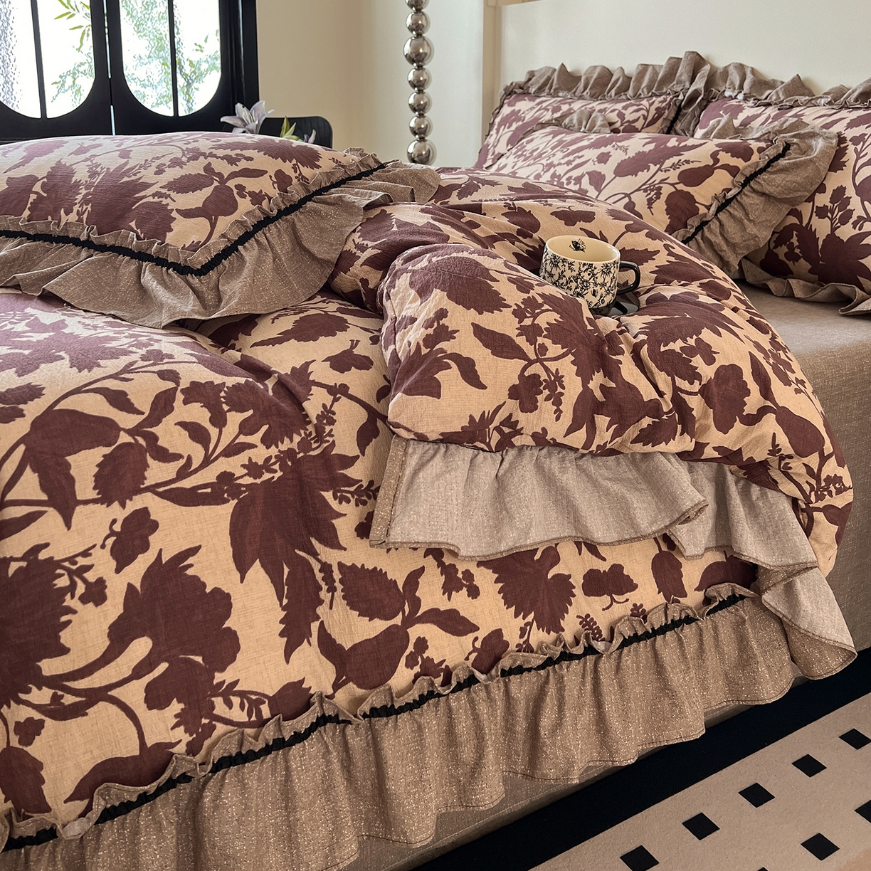 91家纺网 家纺一手货源 找家纺 喜颜 2025新款亚麻爆款花边四件套-直播热款 扶桑花-红