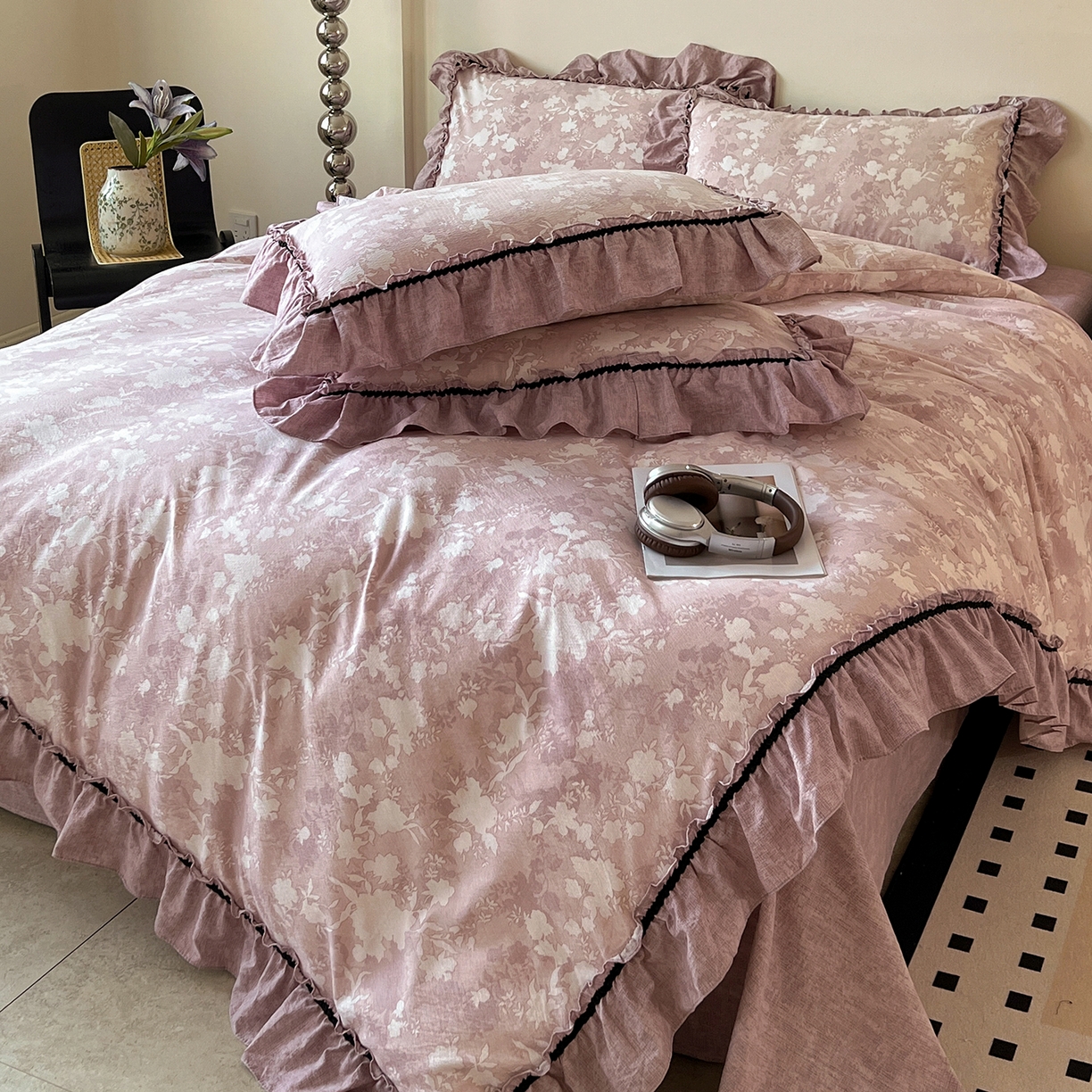 91家纺网 家纺一手货源 找家纺 喜颜 2025新款亚麻爆款花边四件套-直播热款 浮绘花影