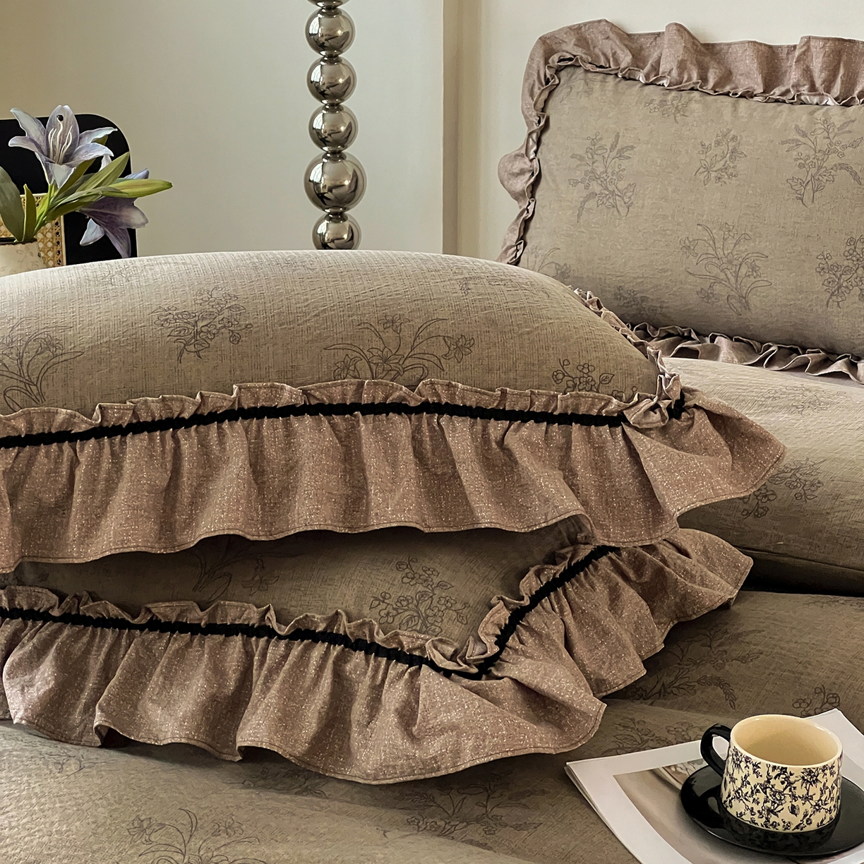 91家纺网 家纺一手货源 找家纺 喜颜 2025新款亚麻爆款花边四件套-直播热款 花田错