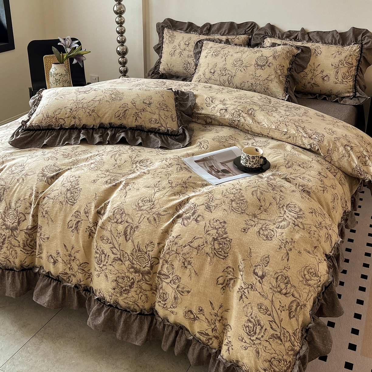 91家纺网 家纺一手货源 找家纺 喜颜 2025新款亚麻爆款花边四件套-直播热款 花无意