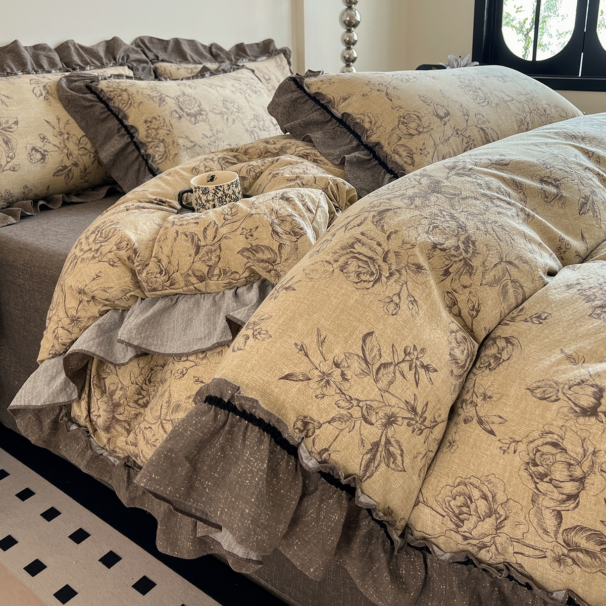 91家纺网 家纺一手货源 找家纺 喜颜 2025新款亚麻爆款花边四件套-直播热款 花无意