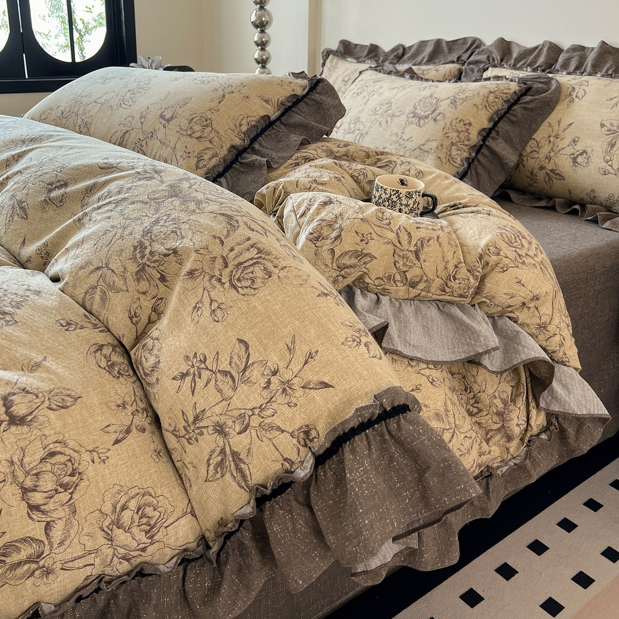 91家纺网 家纺一手货源 找家纺 喜颜 2025新款亚麻爆款花边四件套-直播热款 花无意