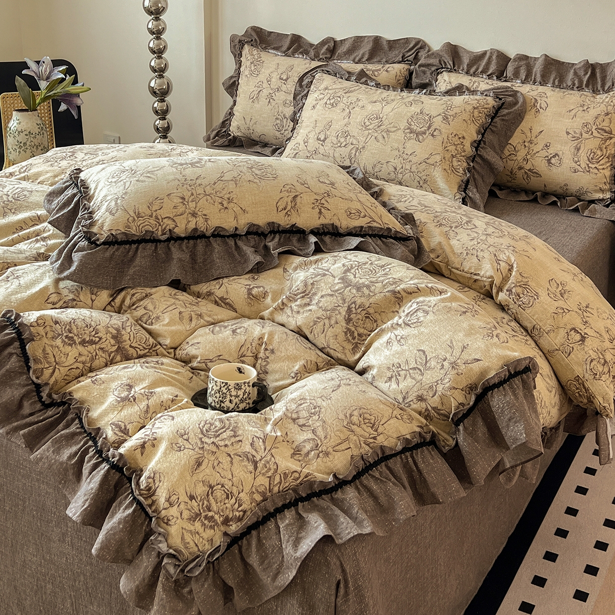 91家纺网 家纺一手货源 找家纺 喜颜 2025新款亚麻爆款花边四件套-直播热款 花无意