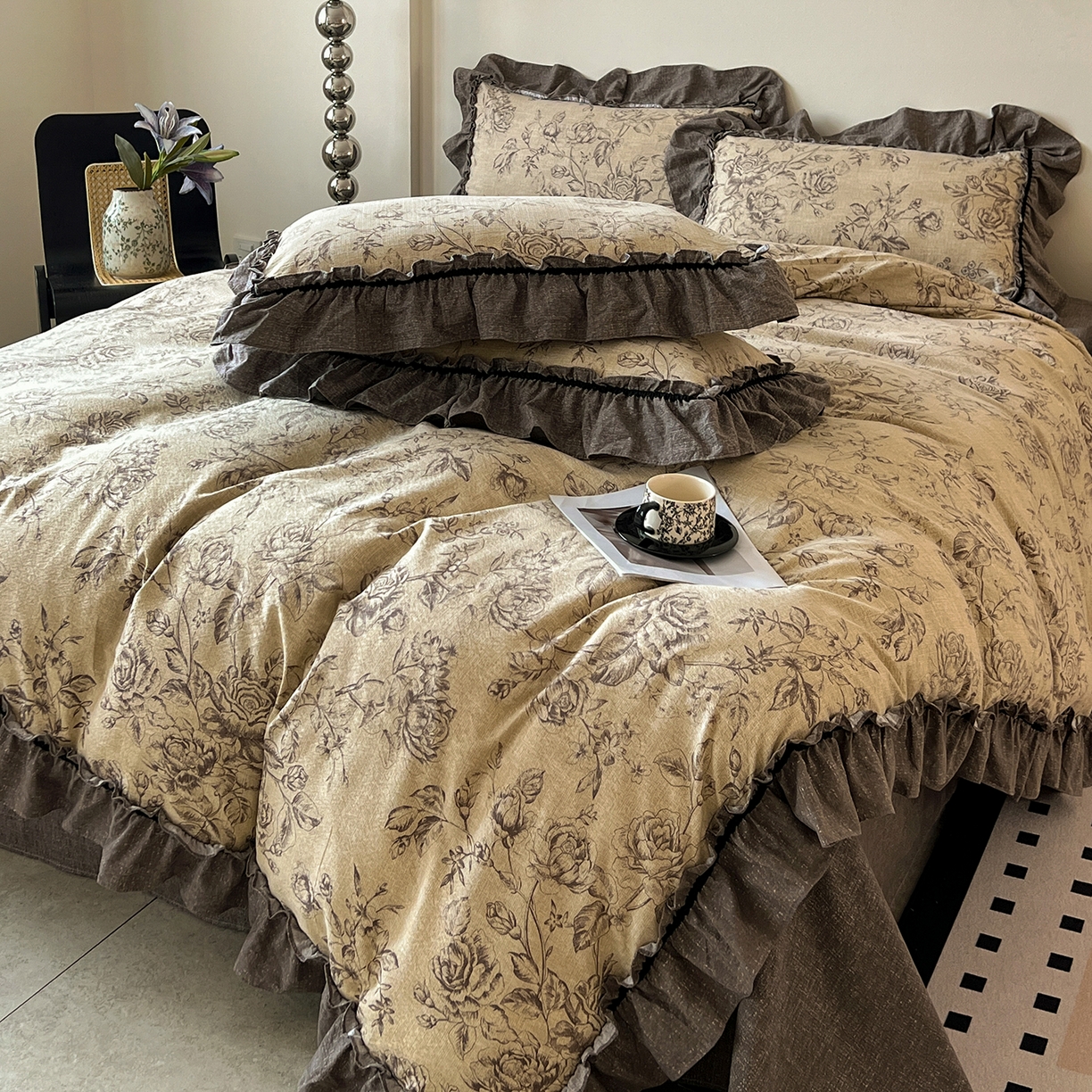 91家纺网 家纺一手货源 找家纺 喜颜 2025新款亚麻爆款花边四件套-直播热款 花无意