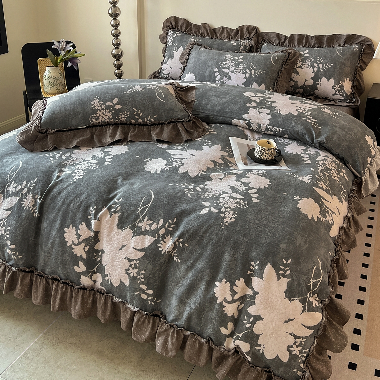 91家纺网 家纺一手货源 找家纺 喜颜 2025新款亚麻爆款花边四件套-直播热款 兰亭序-灰